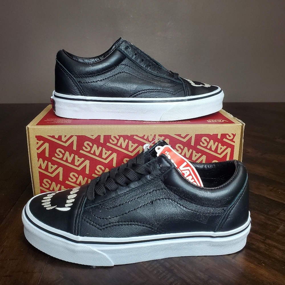 Vans Old Skool Fangs Black Leather Women Size 5